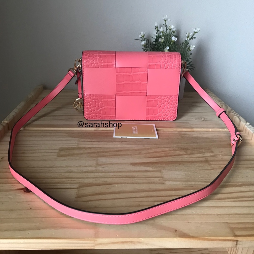 🌼Michael Kors Purse - Picture 3 of 13